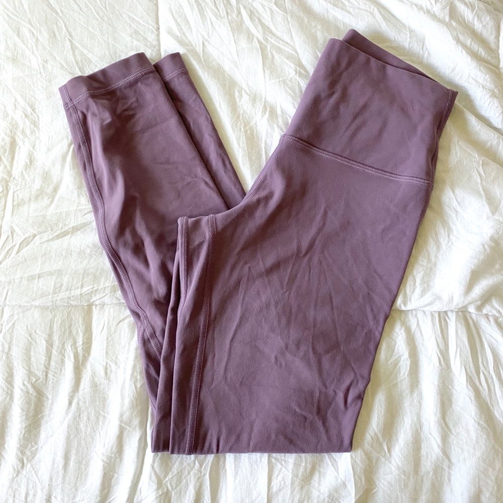 SALE || LULULEMON || Align Capris Size 6
